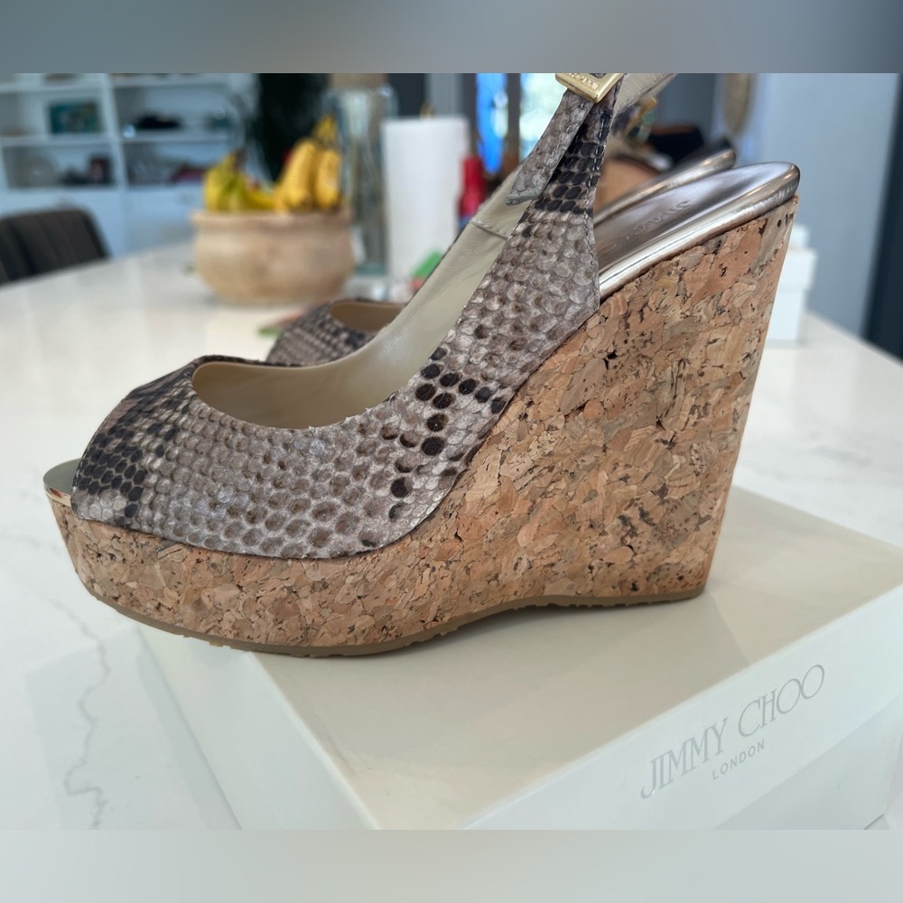 NWT JIMMY CHOO PROVA SANDAL WEDGE IN SHADED SNAKE PRINT DESERT SIZE 37